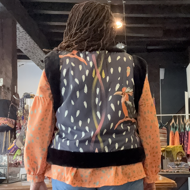 Veste Natalie sans manches et réversible imprimé Hornbill nuit