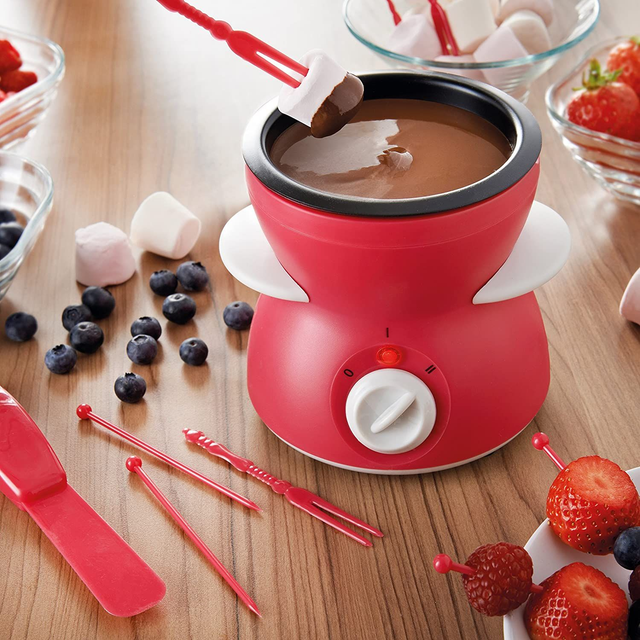 Small Chocolate fondue with Belgium chocolate and 3 dips 