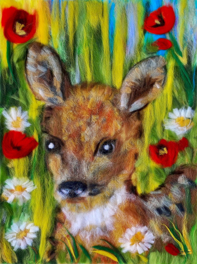 Tableau Faon dans un Champ Fleuri – Art Mural en Laine Cardée