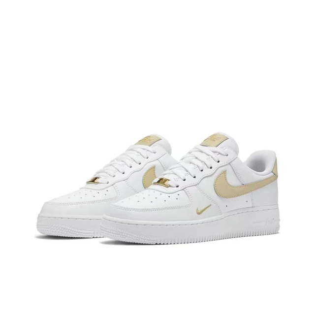 Nike Air Force 1 (Vendu sans la boîte )