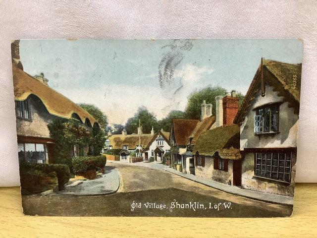 Shanklin, Old Village. Isle of Wight, Posted 1916 F. Frith & Co. Ltd. Antique postcard. Our Ref No. R626 £3.00