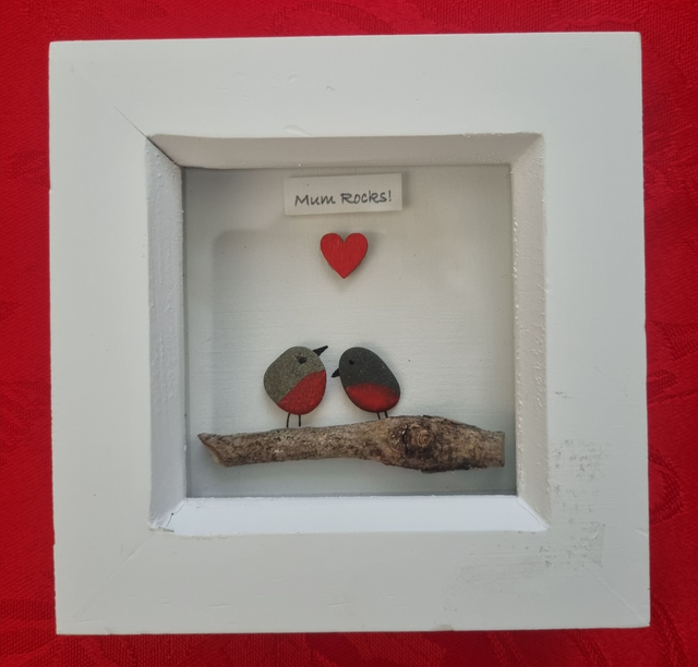 Irish, Hand Crafted, Pebble Art Frame &#039;Mum Rocks!&#039;