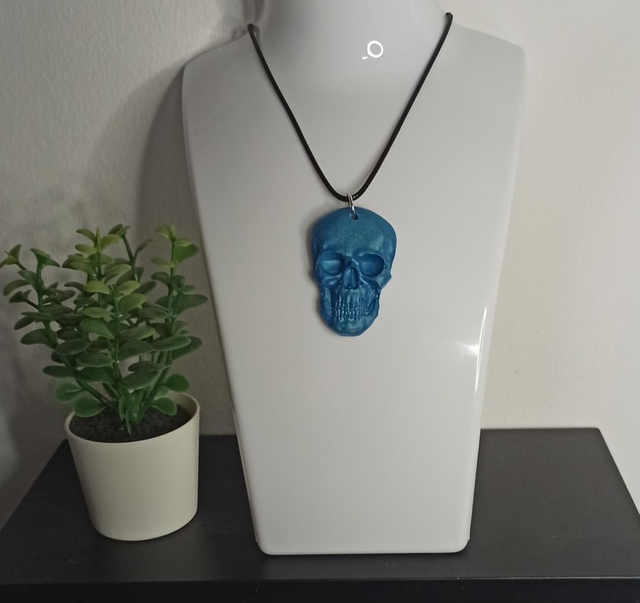 Grand pendentif SKULL bleu