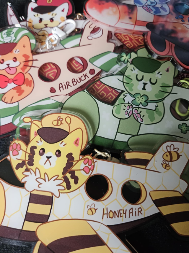 [END STOCK] Big Keychain Planes