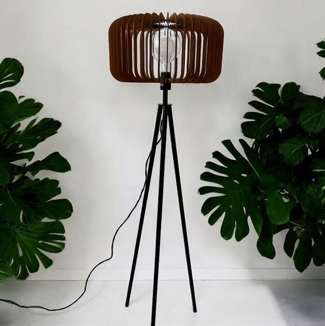 Golden Brown Neve Shade with Tripod