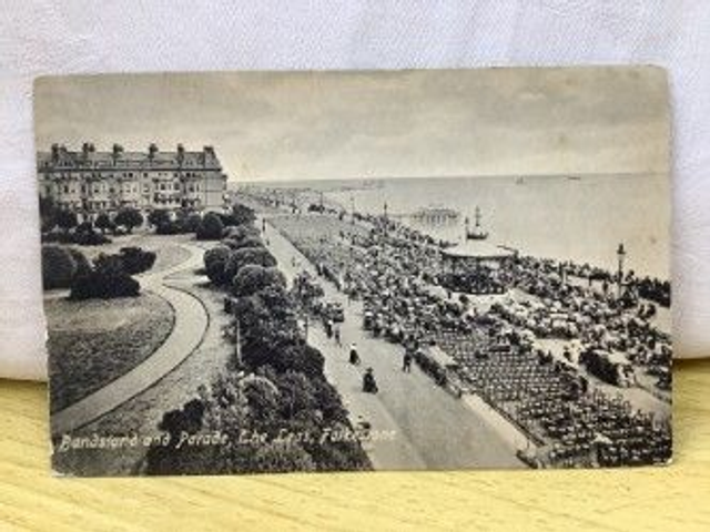 Folkestone, Bandstand and Parade, The Leas, Kent, Valentine's Series Postcard. Our Ref No. R220 £2.25