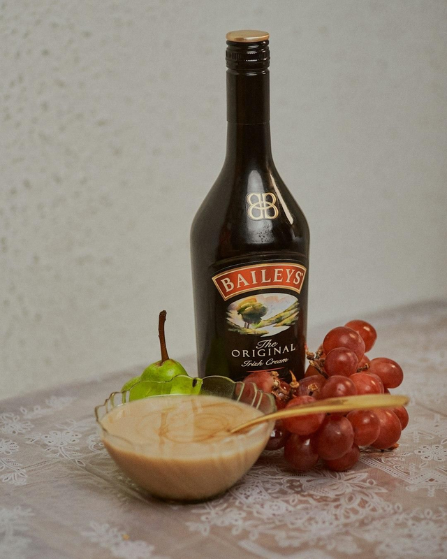 BAILEYS THE ORIGINAL IRISH CREAM 
