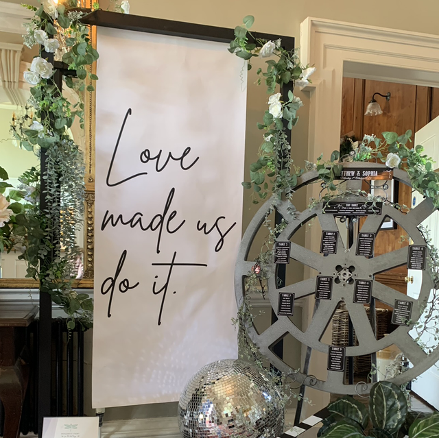 Oversized Canvas Wedding Sign – Personalised Banner Backdrop | Modern Ceremony &amp; Reception Signage