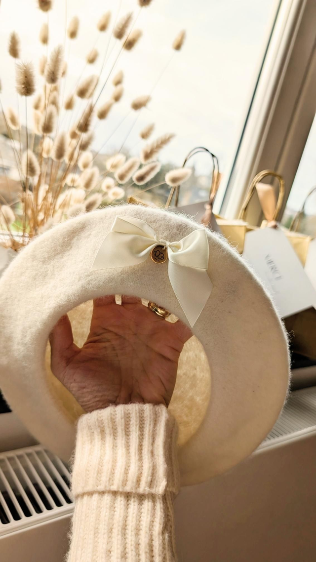 Béret couleur crème 