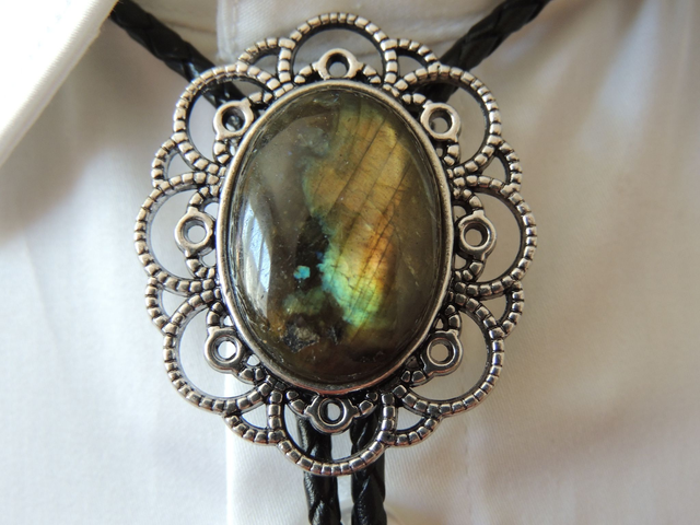 Bolo Tie Labradorite