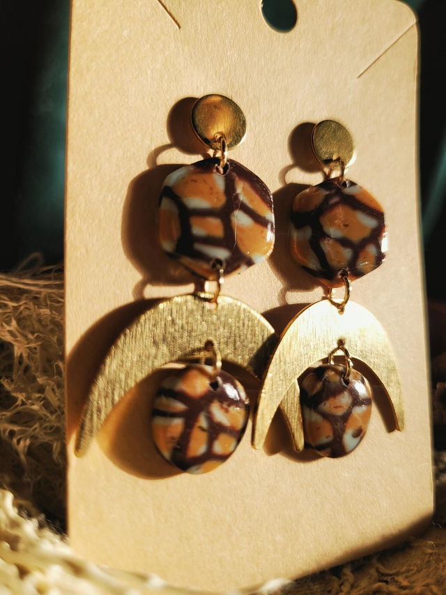 Argile léopard et laiton