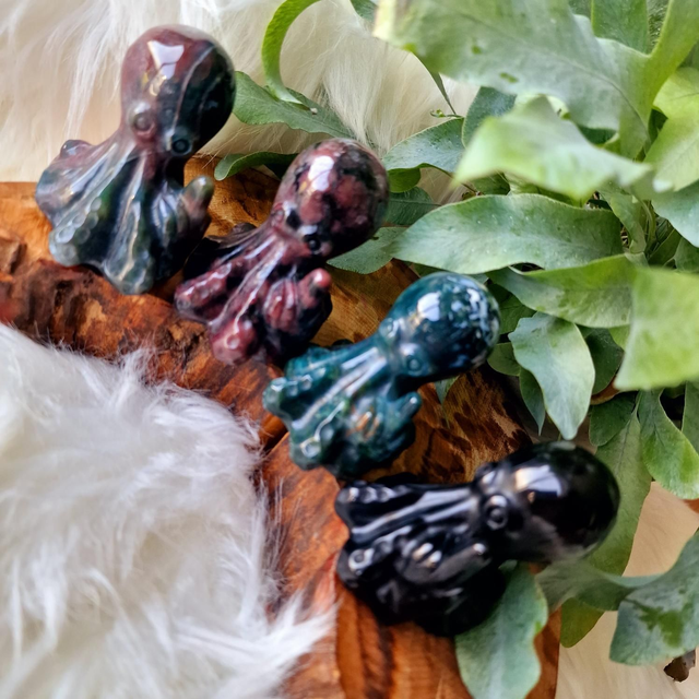 Sweary Octopus crystal carving 