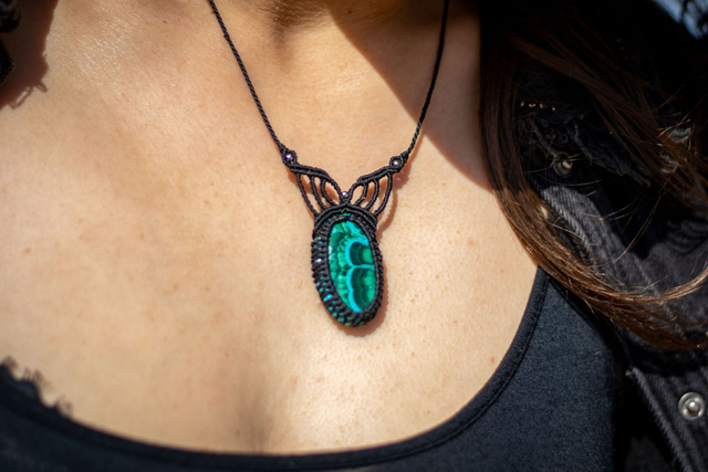 Collier micro-macramé Malachite chrysocolle 