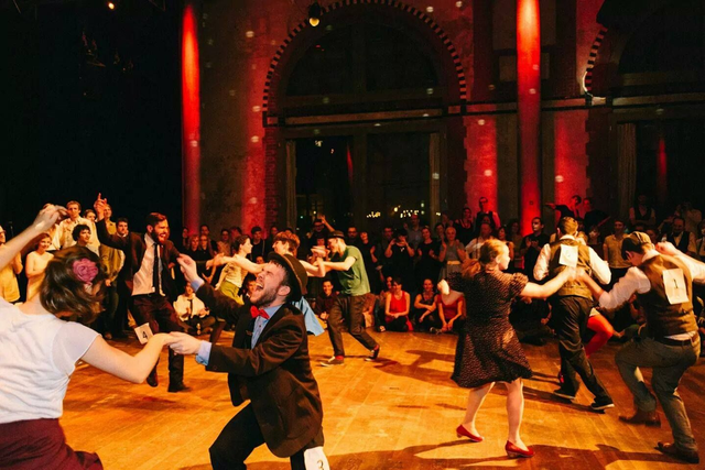 Swingin’ Birthday (01/11): Because Nothing Beats Swing! 