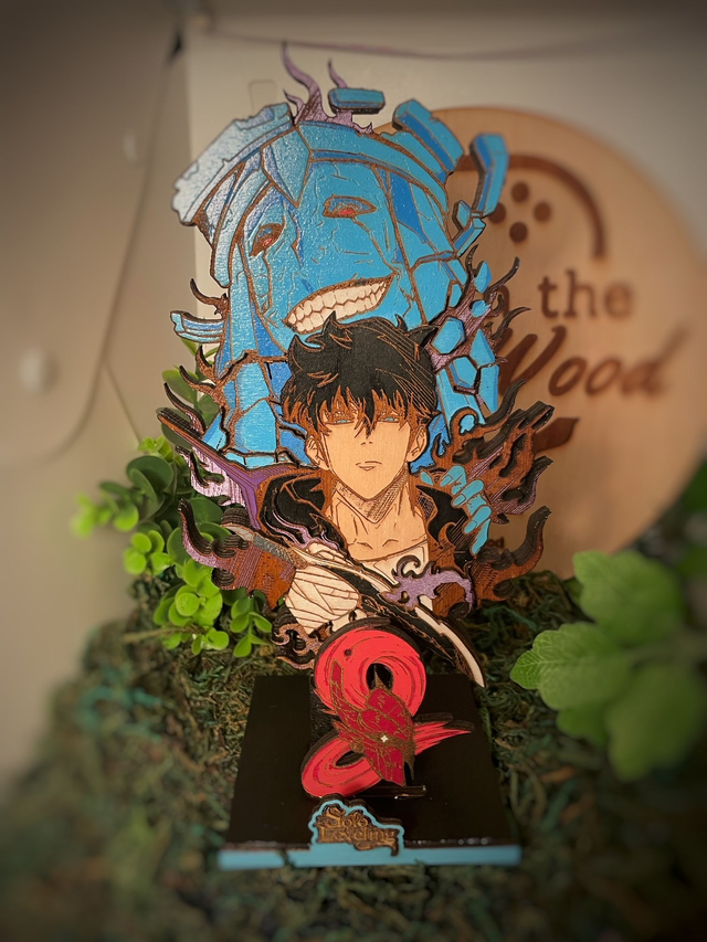 Figurine Solo leveling en bois.