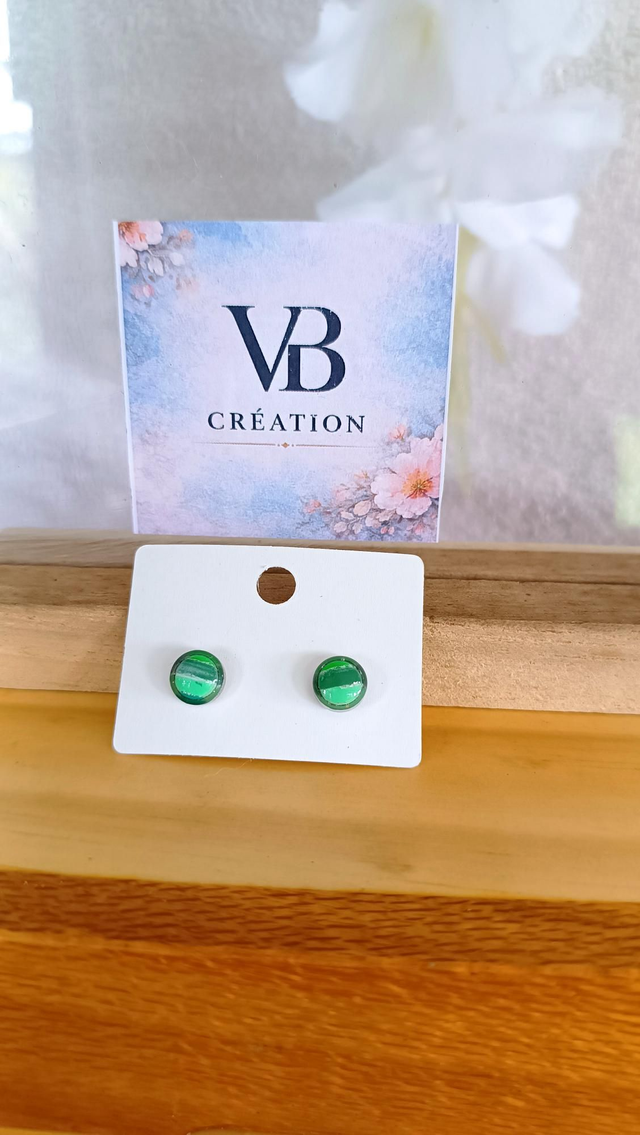 Puces argentées marbrées vertes 8mm