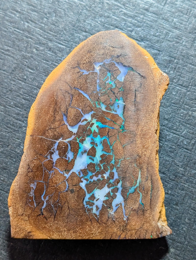 Opale boulder 346 carats 