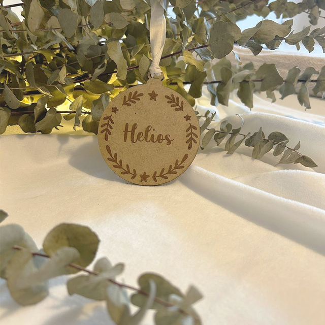 Boule de Noël personnalisée en bois - Modèle Couronne