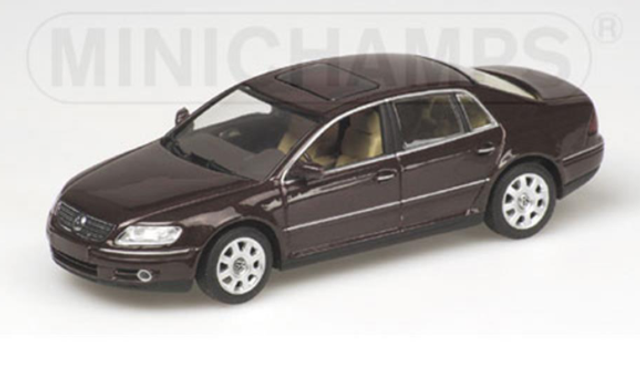 VW Phateon 2002 Aubergin met. Minichamps 1:43