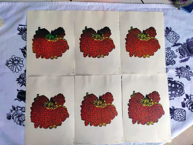 impression linogravure Fraise monstrueuse "Monstrous" A5