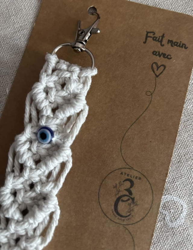 PORTE-CLÉS macramé et sa perle mauvais oeil