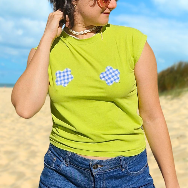 T-shirt upcyclé patchwork fleurs nipples – Taille S - M