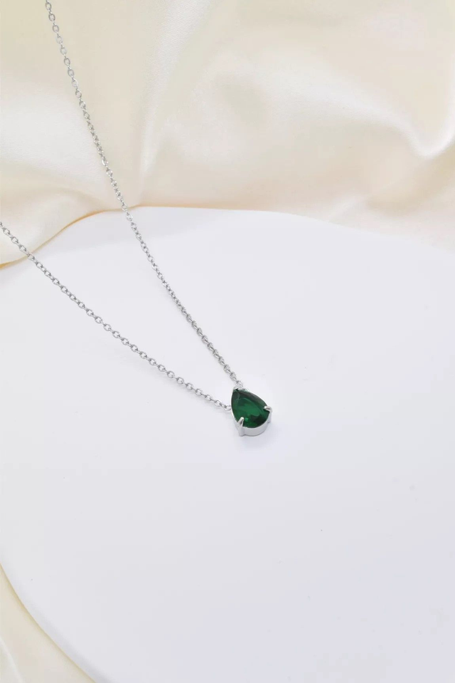 COLLIER Couleur Argentée pierre Verte 