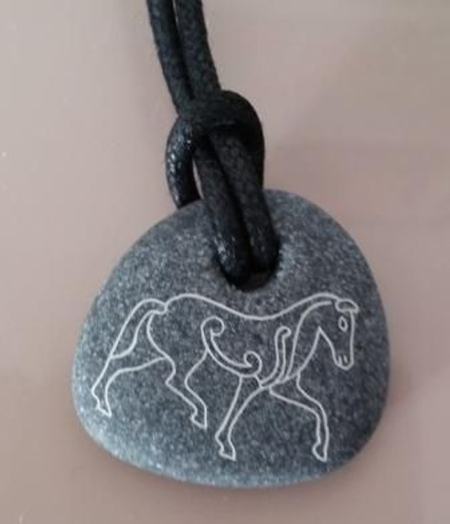 Pebble pendant - Horse