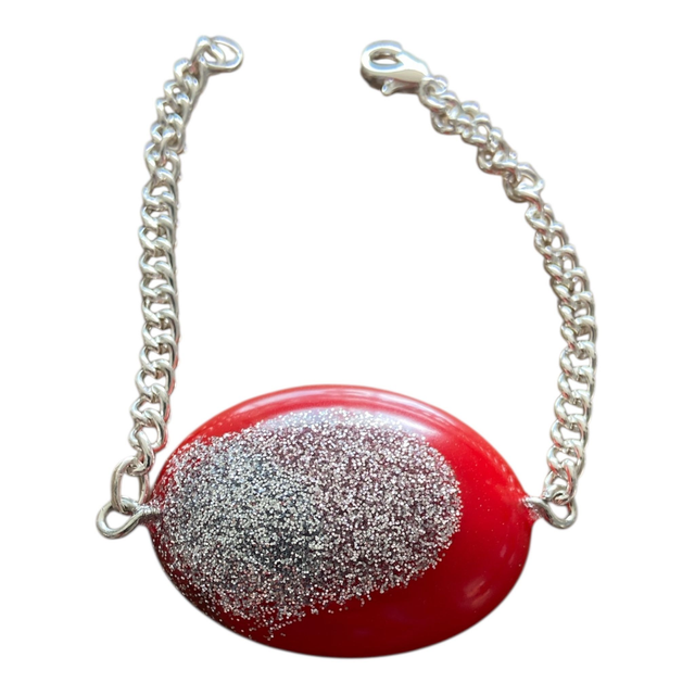 Bracelet  en résine rouge - paillettes argent