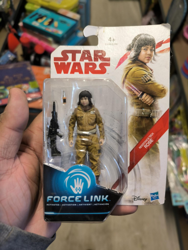 FIGURINE STAR WARS ROSE 