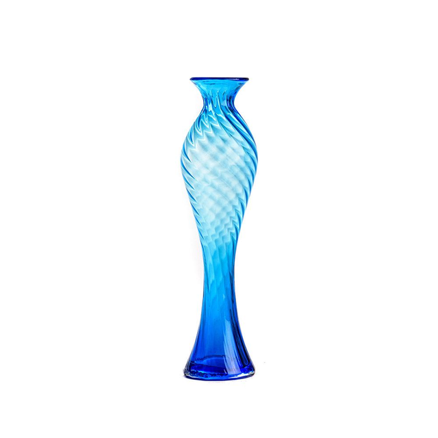Long vase torsadé en verre bleu
