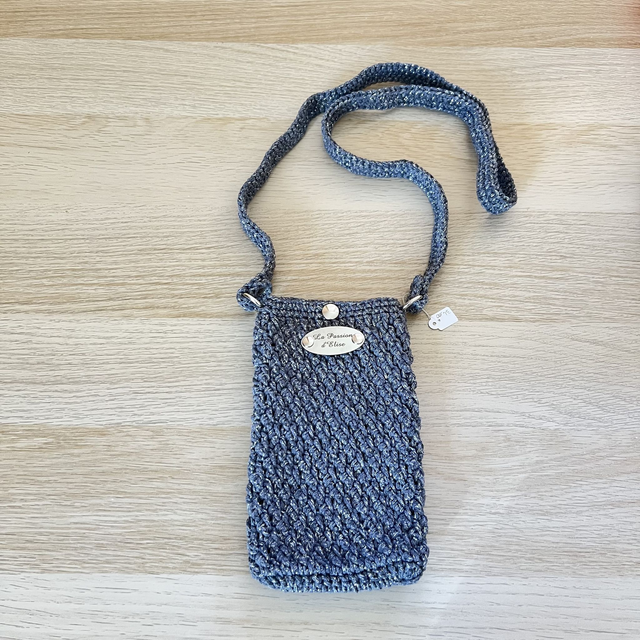 Pochette de téléphone au crochet