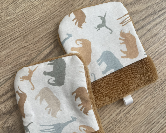 Lot de 2 gants de toilette