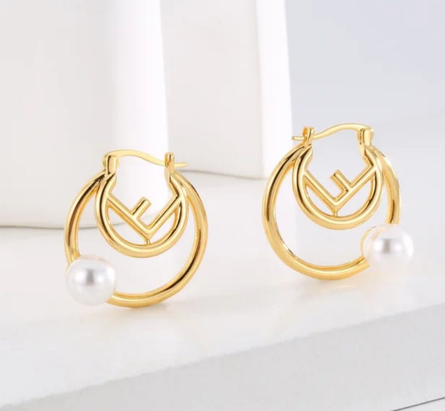 Boucles d'oreilles FD doré avec perles 