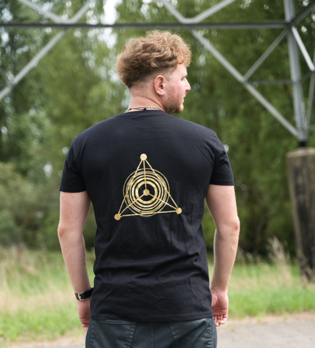 T-Shirt - „Postmodern Fantasy“ Black Gold