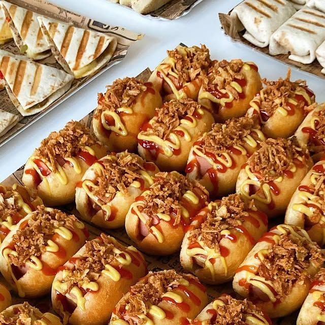  Pain navette au poulet mariné.