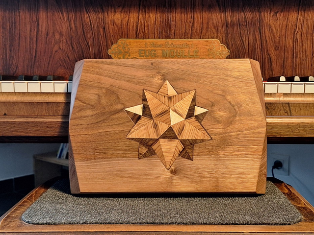 PLANCHE À DÉCOUPER N°110 - Etoile