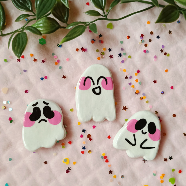 Glow in the dark ghosts clay pins