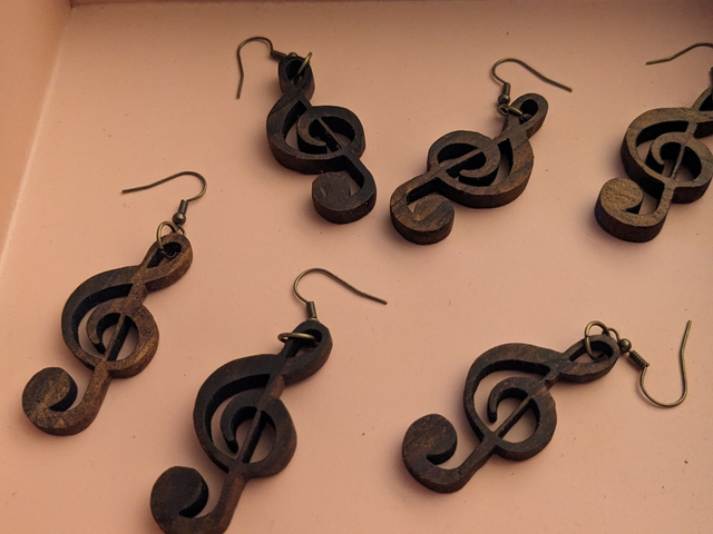 Boucle d'oreille clé de Sol