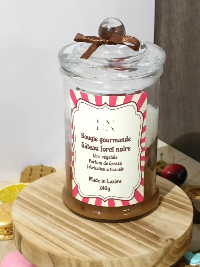 Bougie bonbonnière gourmande gâteau forêt noire