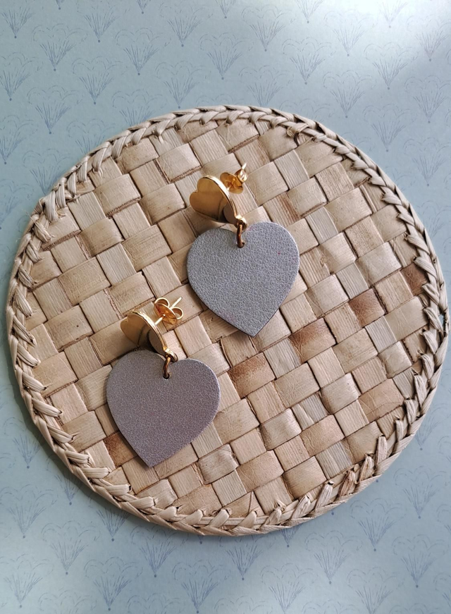 Boucles d'oreilles en matière végétale de pommes