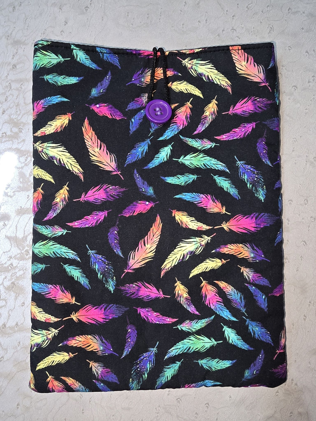 Funda de libro de plumas multicolor