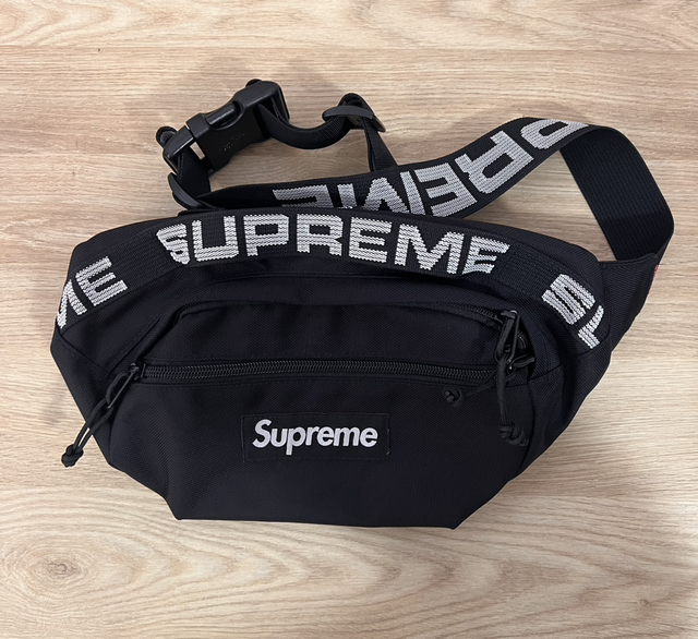 Supreme Borsello Black