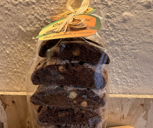 Cantucci con pistacchio e cacao - Sapori di Casa