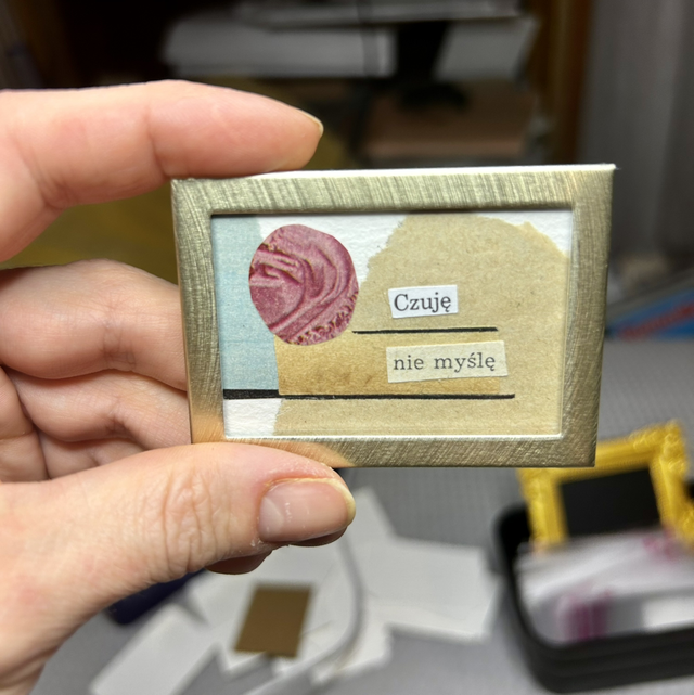 Miniaturka w ramce nr 15 - czuję nie myślę