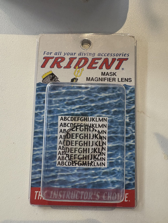 Trident Mask Magnifier Lens