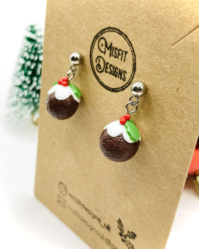 Christmas pudding drop earrings