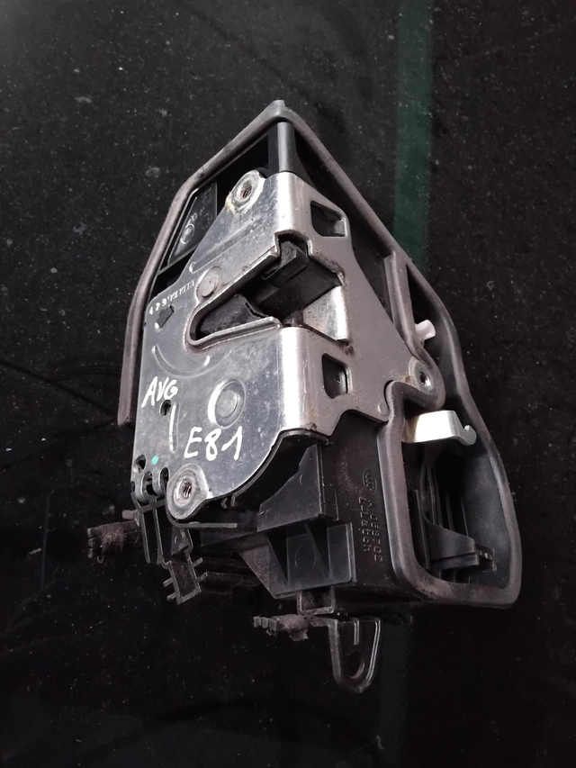 Serrure de porte conducteur 