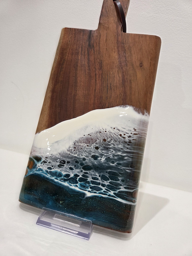 Medium Rectangle Paddle Acacia Wooden Resin Seascape Serving Board With Handle - AK-005