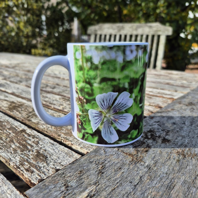 Geranium renardii Mug